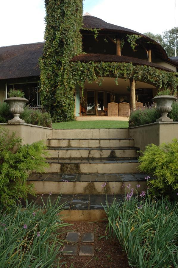 Hôtel Chartwell Manor Extérieur photo