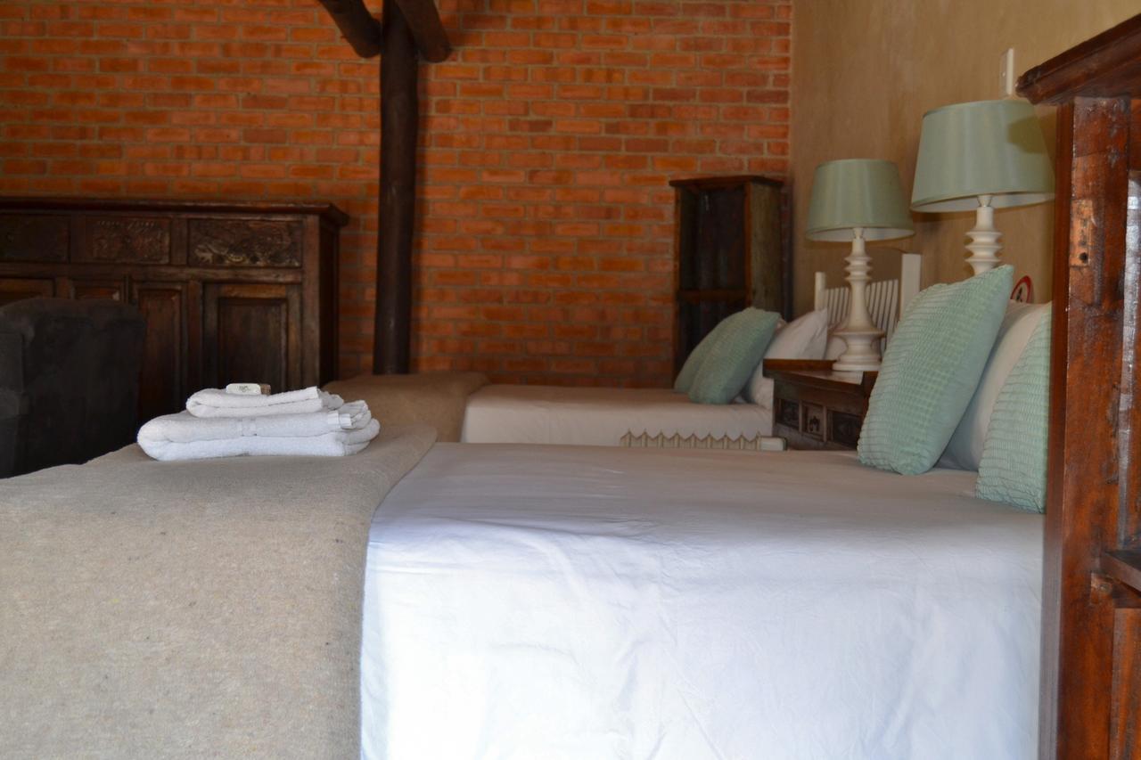 Hôtel Chartwell Manor Extérieur photo