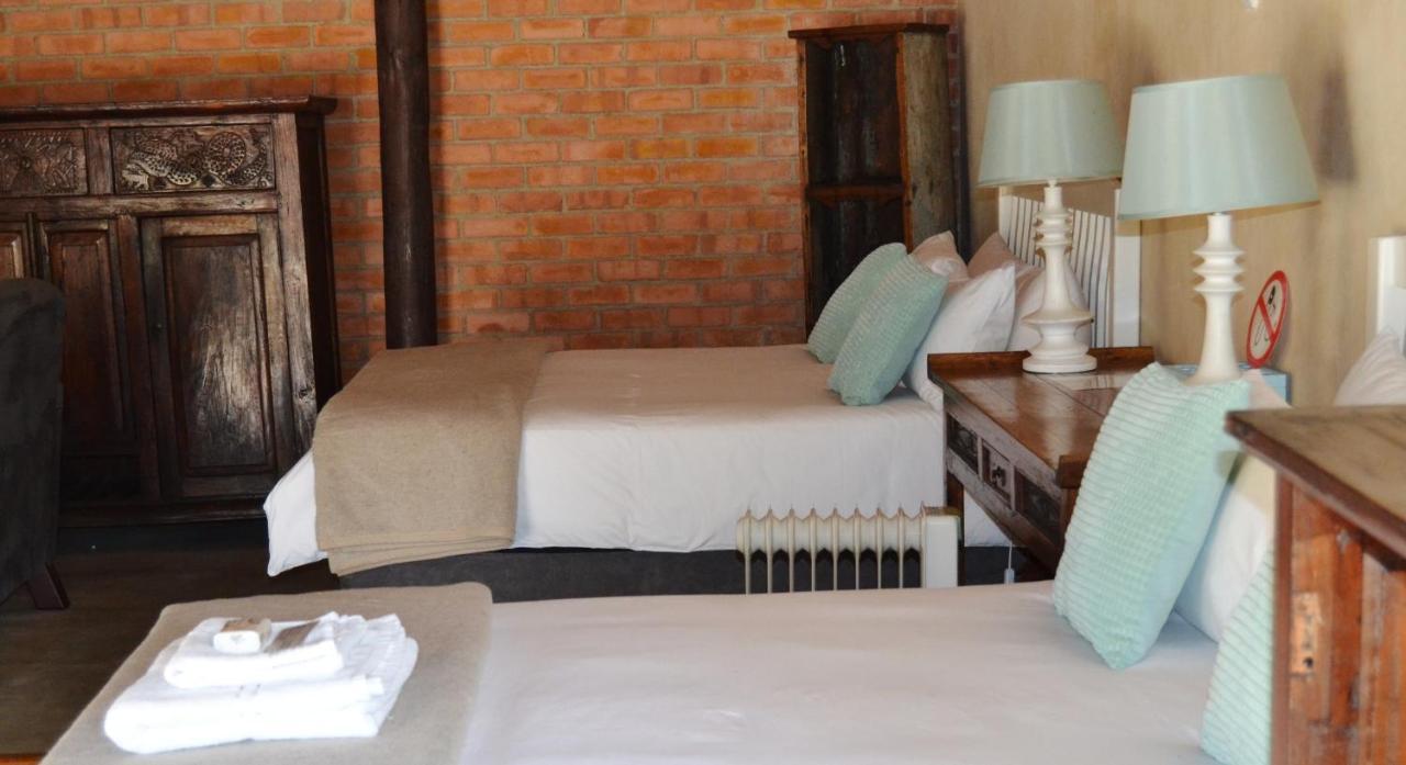 Hôtel Chartwell Manor Extérieur photo